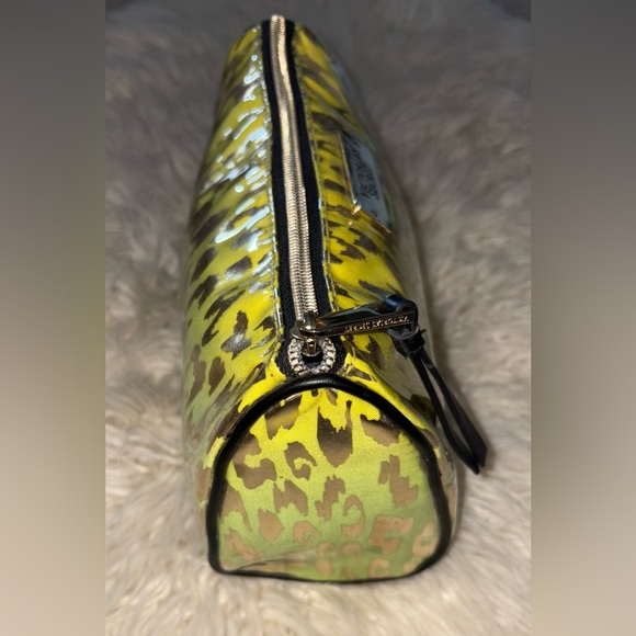 Victoria’s Secret Leopard Cosmetic Case Travel Makeup Brush Pencil Pouch Bag EUC - Picture 3 of 11